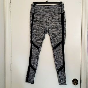 AVIA LEGGINGS SIZE L(12-14)